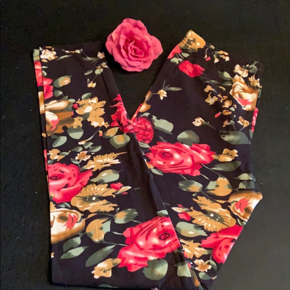 Agnes & Dora leggings NWOT
